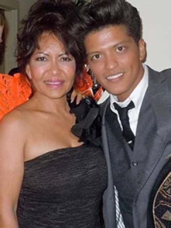 Bruno Mars’ Father Peter Hernandez Was A Well Renowned Artist As Well