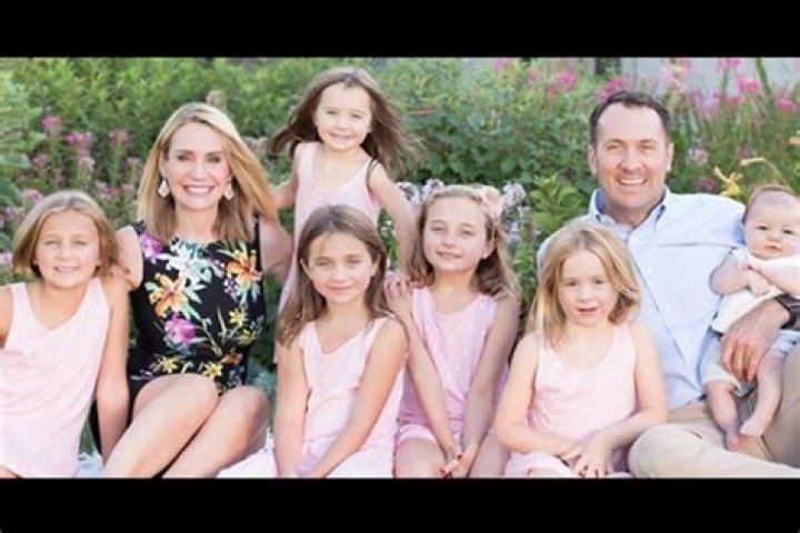 Canadian Journalist Andrea Canning Is A Proud Mother Of Six Children, 5 Daughters And 1 Son 