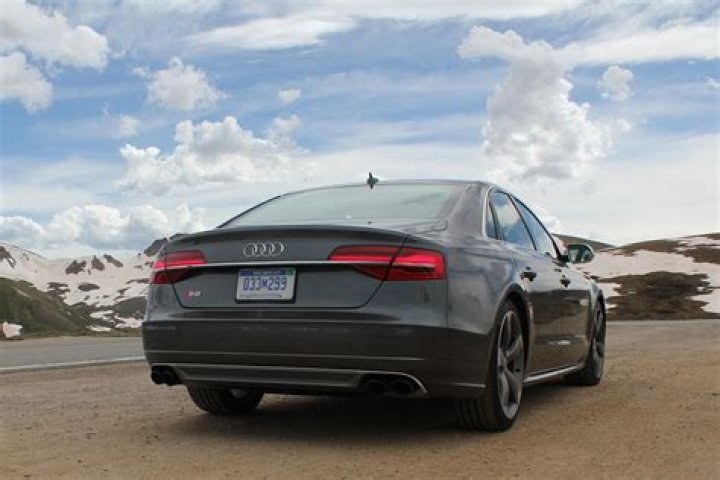 First drive: 2015 Audi S8