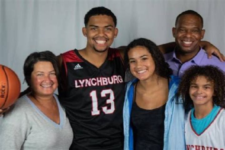 Hubert Davis’ Wife Leslie Davis – How Did It All Begin For The Couple?