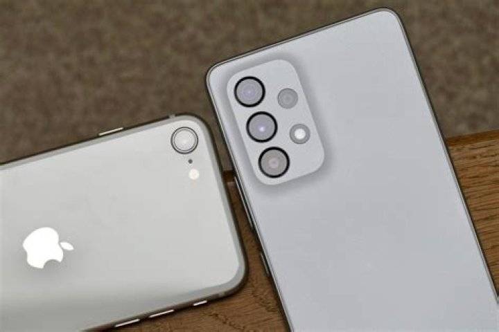 iPhone SE (2022) vs Galaxy A53 camera test left us surprised