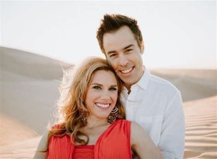 Lindsay Riley Bio,Married, Husband, Age, Birthday, Wiki