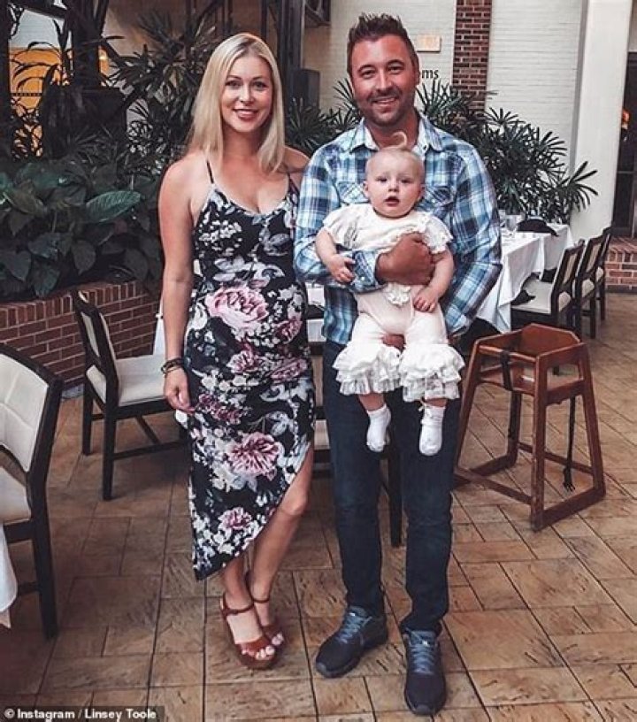 Linsey Toole Age and Occupation, Freddy Harteis’s Girlfriend, Biography, Height, Instagram, Baby – Are They Married Yet?