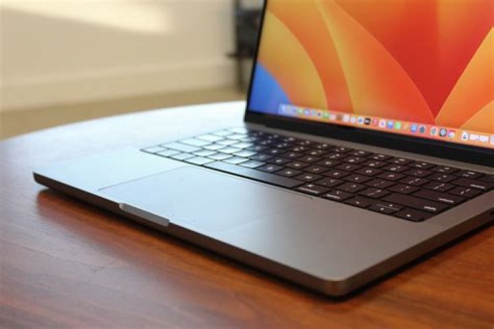 MacBook Pro M2 vs. MacBook Pro M1: Max, Pro, and more
