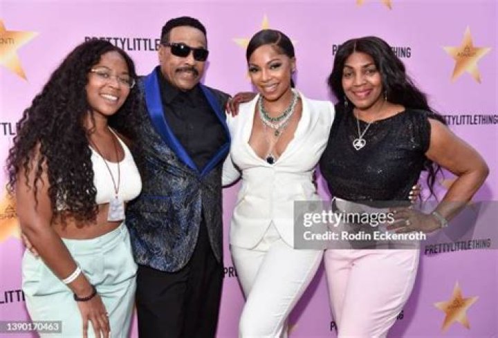 Meet Kenashia Douglas: Ashanti's Sister And Parents 