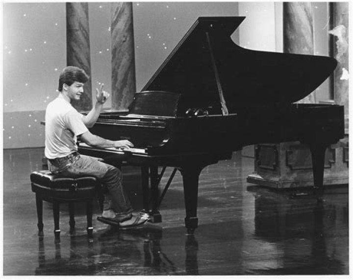 Remember David Tolley? 1985 Johnny Carson Late Night Show Piano Player Is Today A Composer