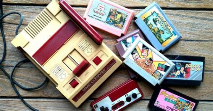 Skip This, Aarachnophobes ... Smuggler Hides Live Spiders Inside Nintendo Cartridges