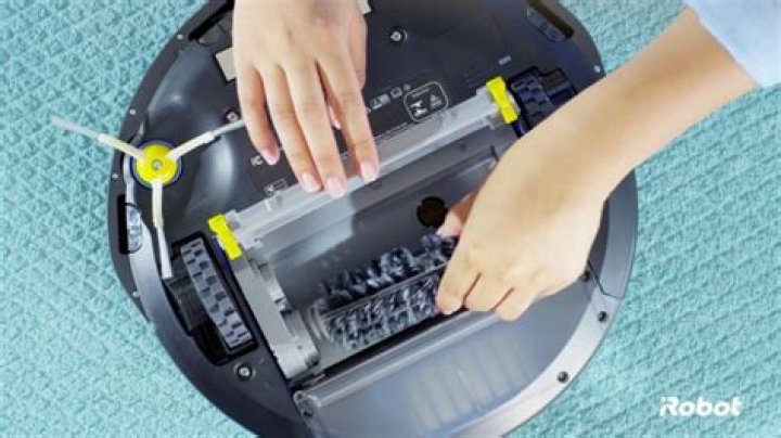 Troubleshooting a noisy Roomba: 6 fixes to keep it quiet