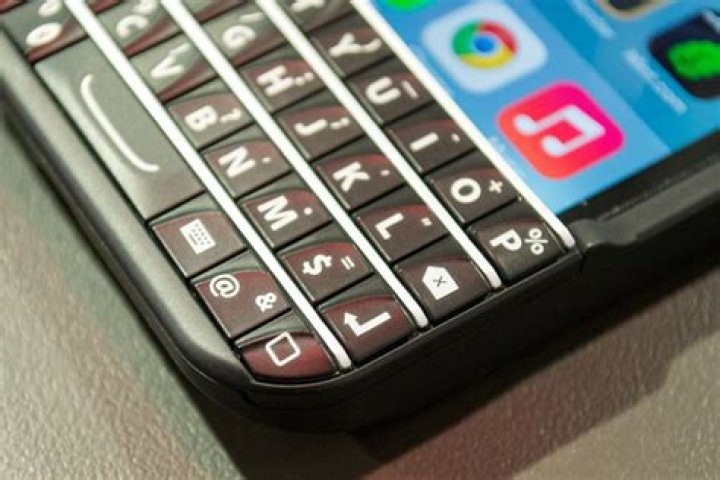 Typo iPhone keyboard case review
