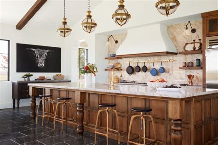 Unraveling The Truth: Is Ree Drummond Fighting Cancer?