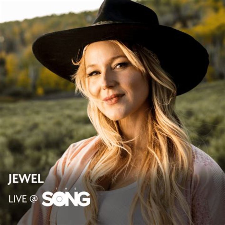 Who Is Jewel Dating In 2022? Details On Boyfriend And Relationship Of American Song Contest Alaska Singer 