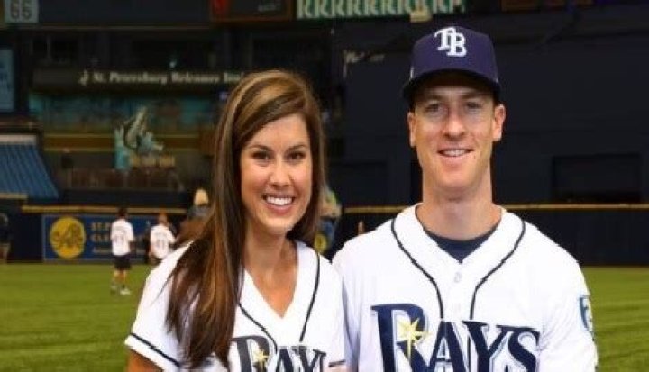 Who Is Joey Wendle’s Wife Lindsey Wendle? What Is Her Instagram Handle?
