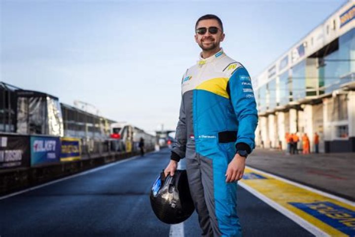 Who is Misha Mansoor? Find Net Worth, Quote, Awards, Fact, Wiki