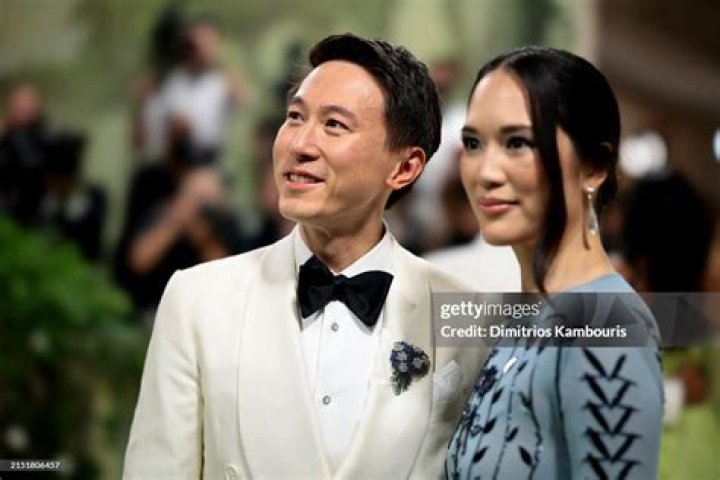 Who is Shou Zi Chew Wife Vivian Kao? Everything On Her Family