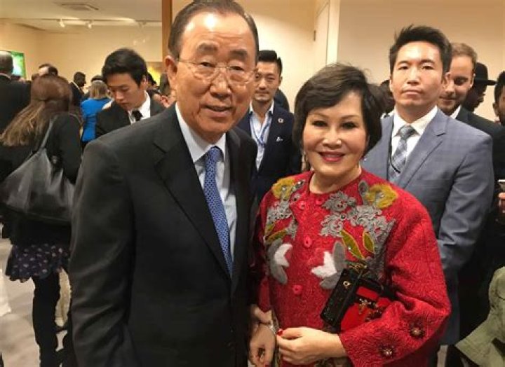 Yue-Sai Kan Net Worth, Income, Salary, Earnings, Biography